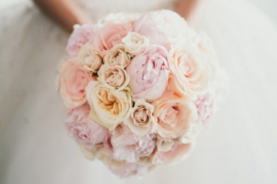 wedding bouquet roses pastel colors