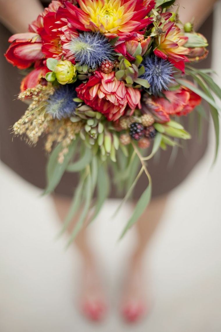 mariees wedding bouquets of autumn