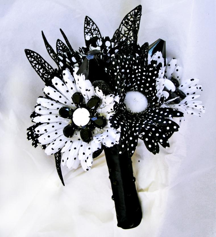 original black and white wedding bouquet