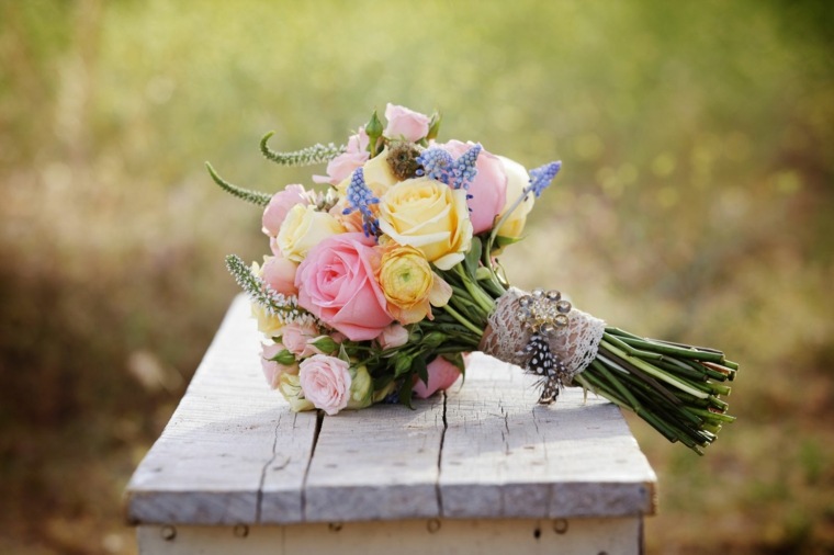 idea theme wedding bridal bouquet rose spring wedding idea