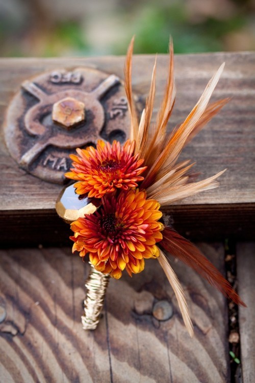 buttonhole flowers feathers