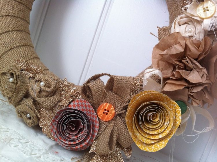 DIY autumn wreath burlap