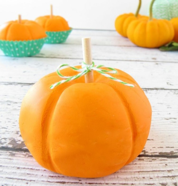 activity child autumn deco pumpkin