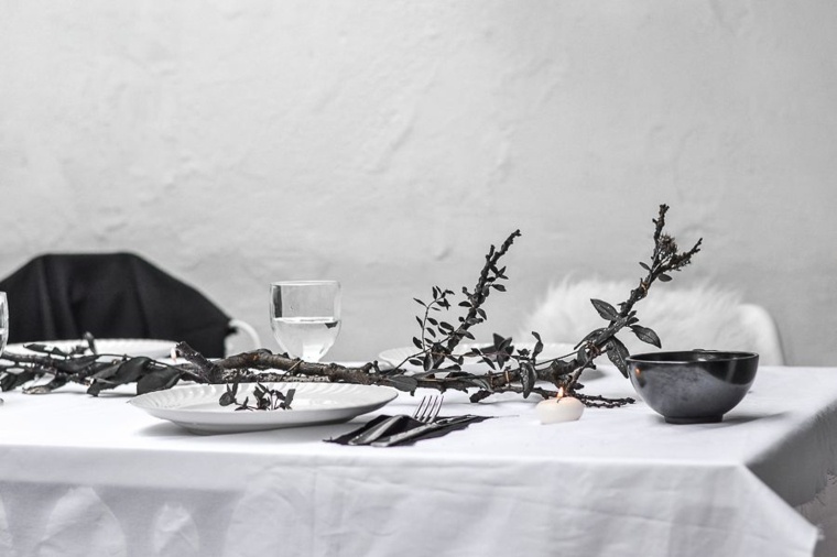 table decoration halloween black and white twig brico