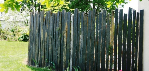 breeze view of wooden garden