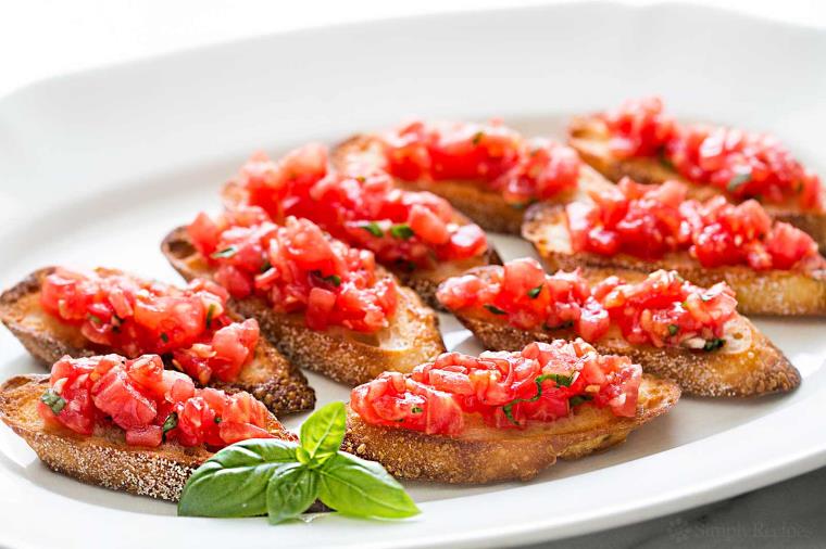 Easy and simple meal idea bruschetta-tomatoes-basilica-baguette