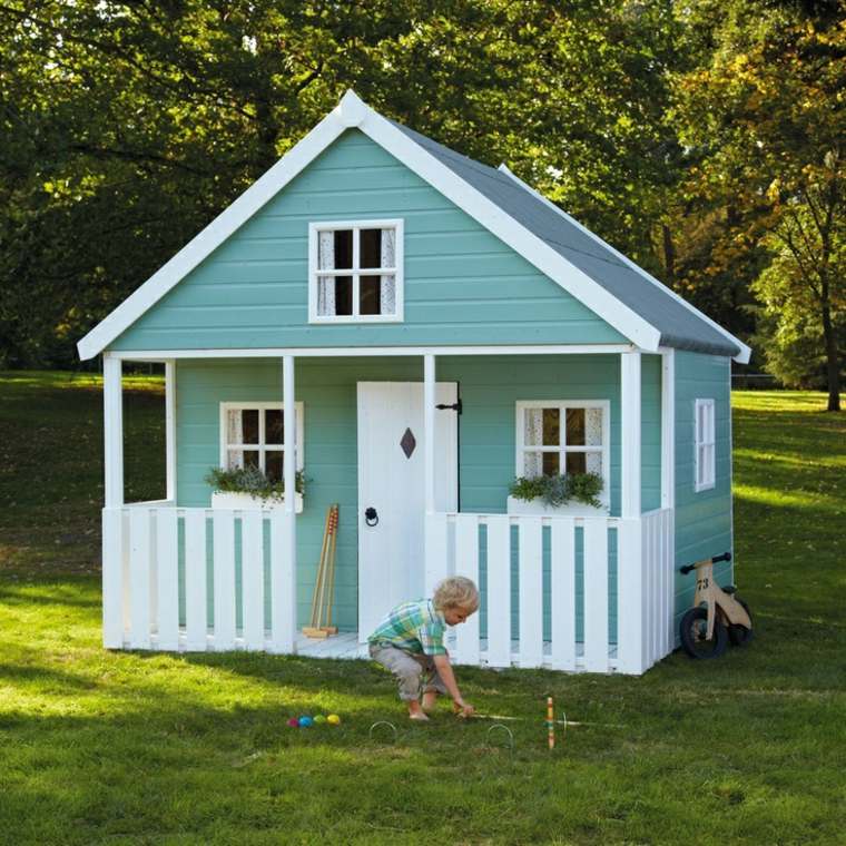 wooden hut for children idea