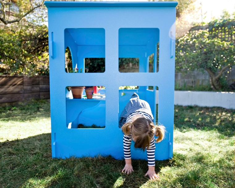 garden hut-outside-child model-making