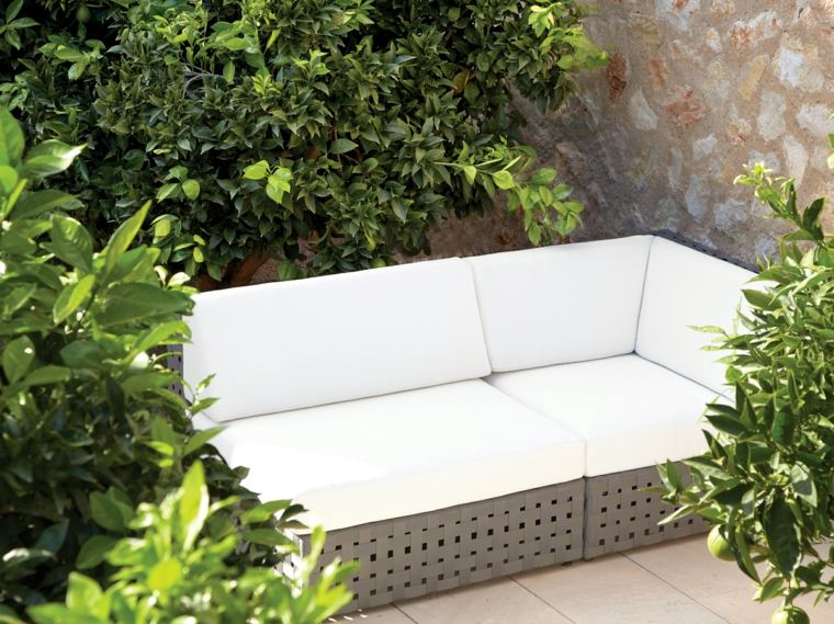 garden furniture small white outdoor area