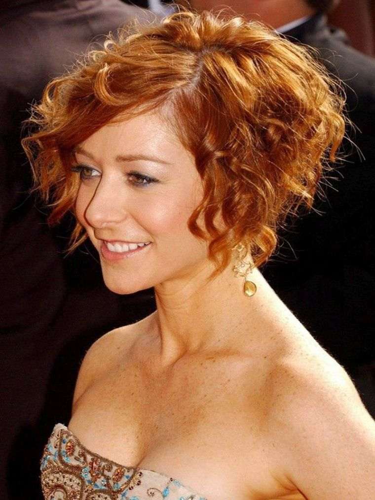 Square Curly Curly Short-Hair-Red-Cut-Wife