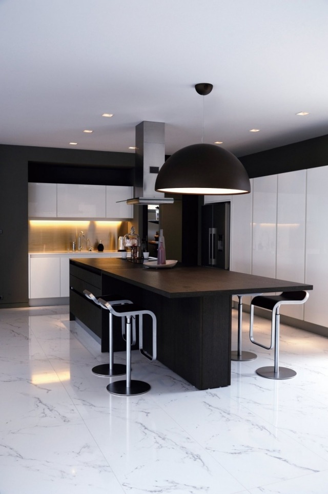 tiled kitchen-table-wood-black-chairs-modern-elegant-black-suspension