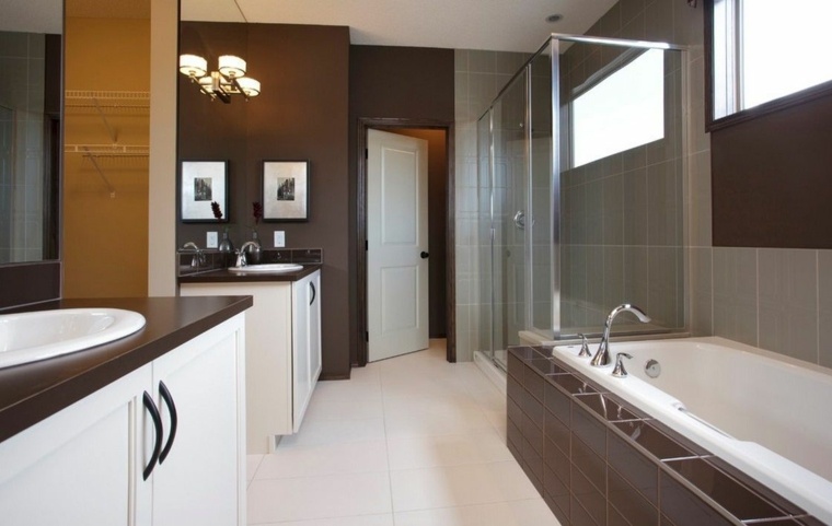 tile walls bathrooms