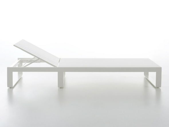 white lounge chair GANDIA BLASCO