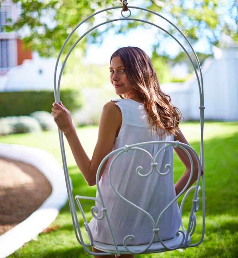 outdoor garden hanging chair