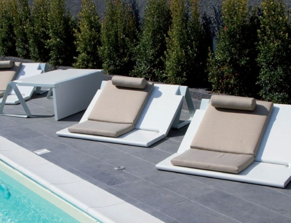 elegant lounge chairs D'Arrigo External Design