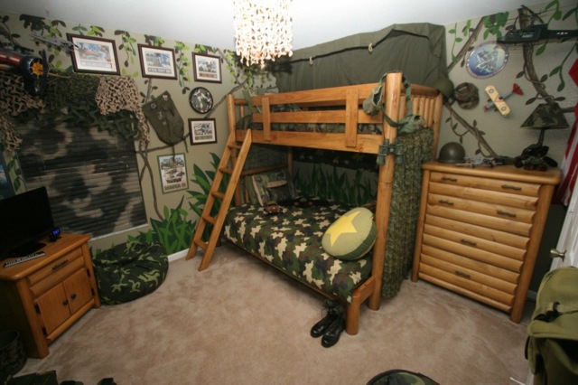 teenage room idea militære tema