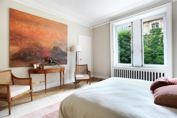 bedroom deco parisian