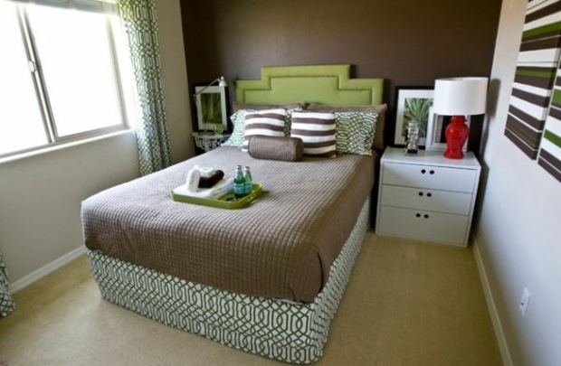 bedroom green brown