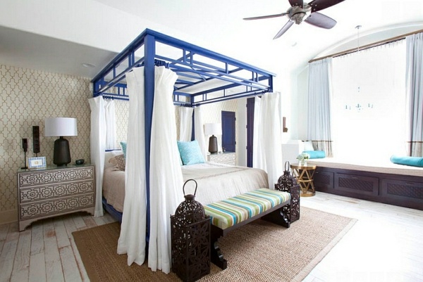 Moroccan canopy bed room