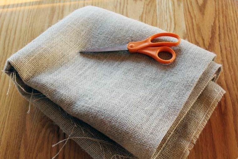 idea of ​​table runner jute to manufacture yourself