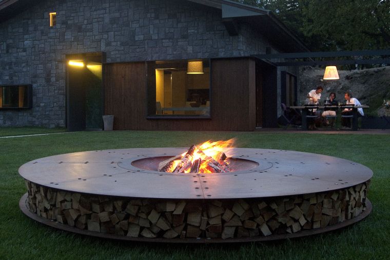 fireplace-garden-modern-design-brazier outside-style-industrial