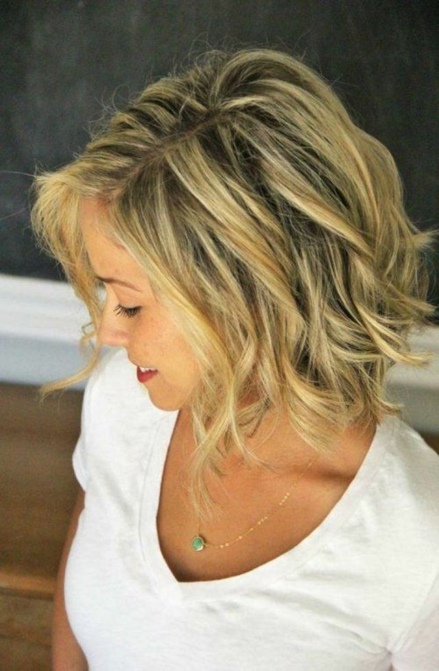 woman blond hair cut idea original trend season spring