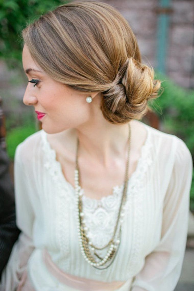 bun wedding style-vintage-look-romantic