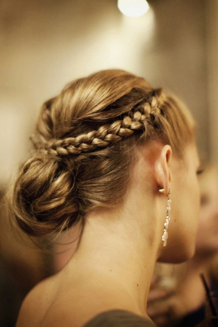 bunion wedding braid-on-the-side-inspiration-hairstyles