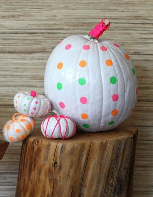 pumpkin deco white dots