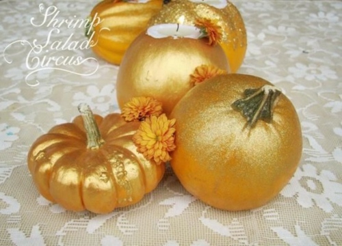 interesting golden pumpkins