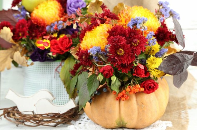 big bouquet flowers vase pumpkin idea decorate autumn