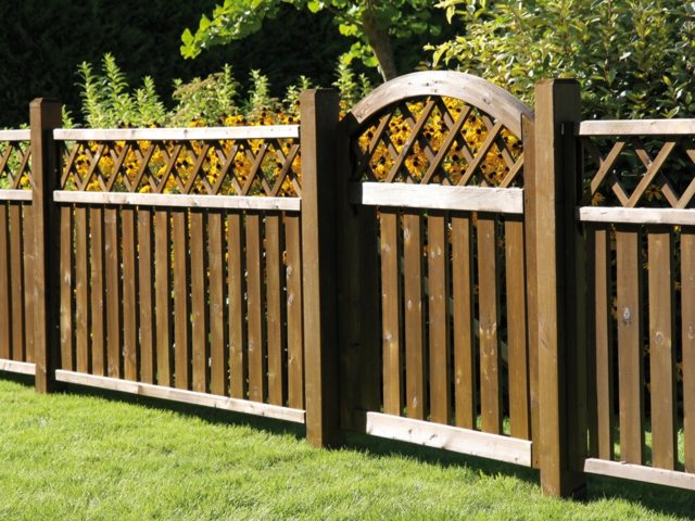 openwork wood fence lightness