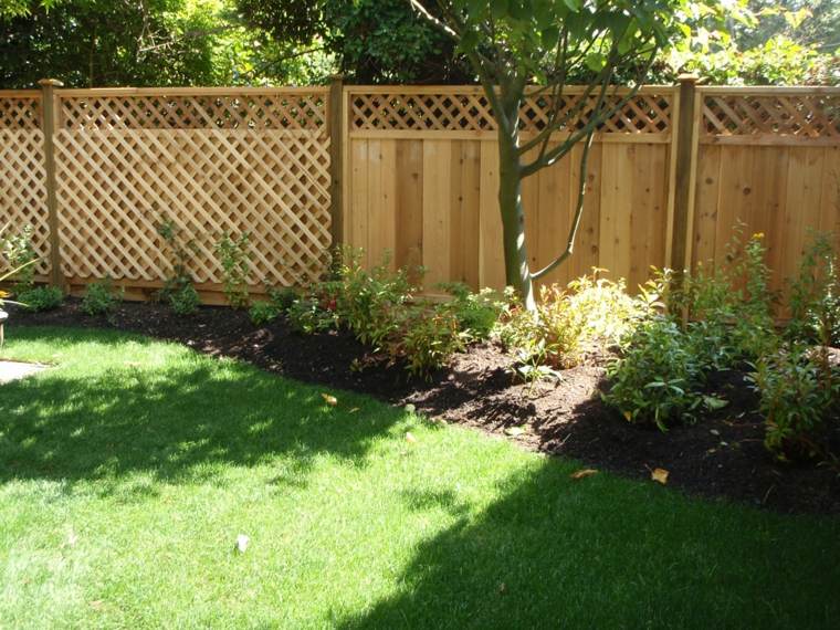 wooden garden fence braids