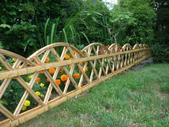 fence garden bamboo idea