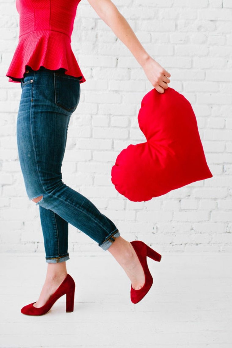 cushion heart shape idea diy valentine day idea