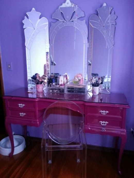 vintage dressing table chair and ultra modern mirrors