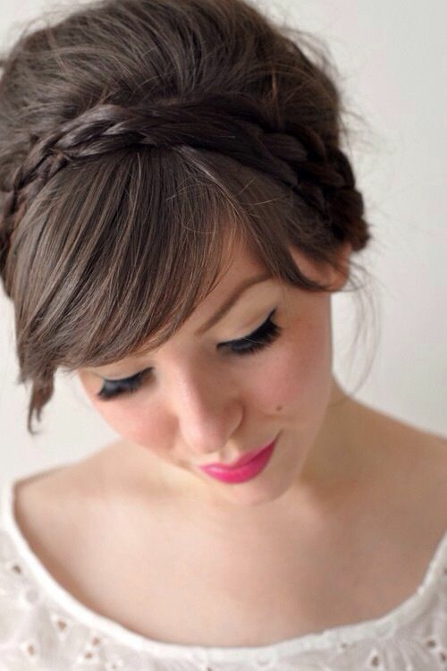 hairstyle with fringe pattern