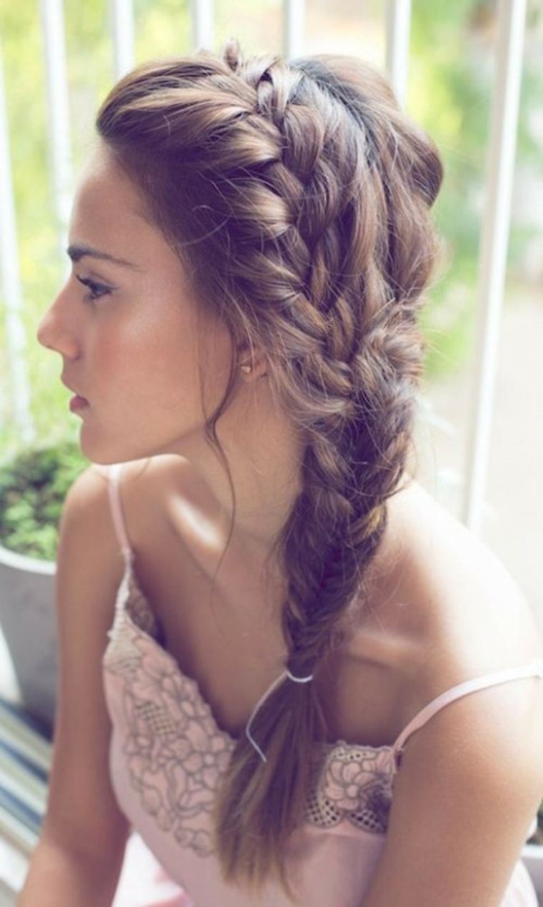 trendy hairstyle woman trend summer