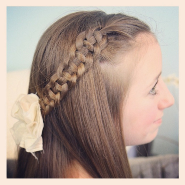 hairstyle girl braid ribbon