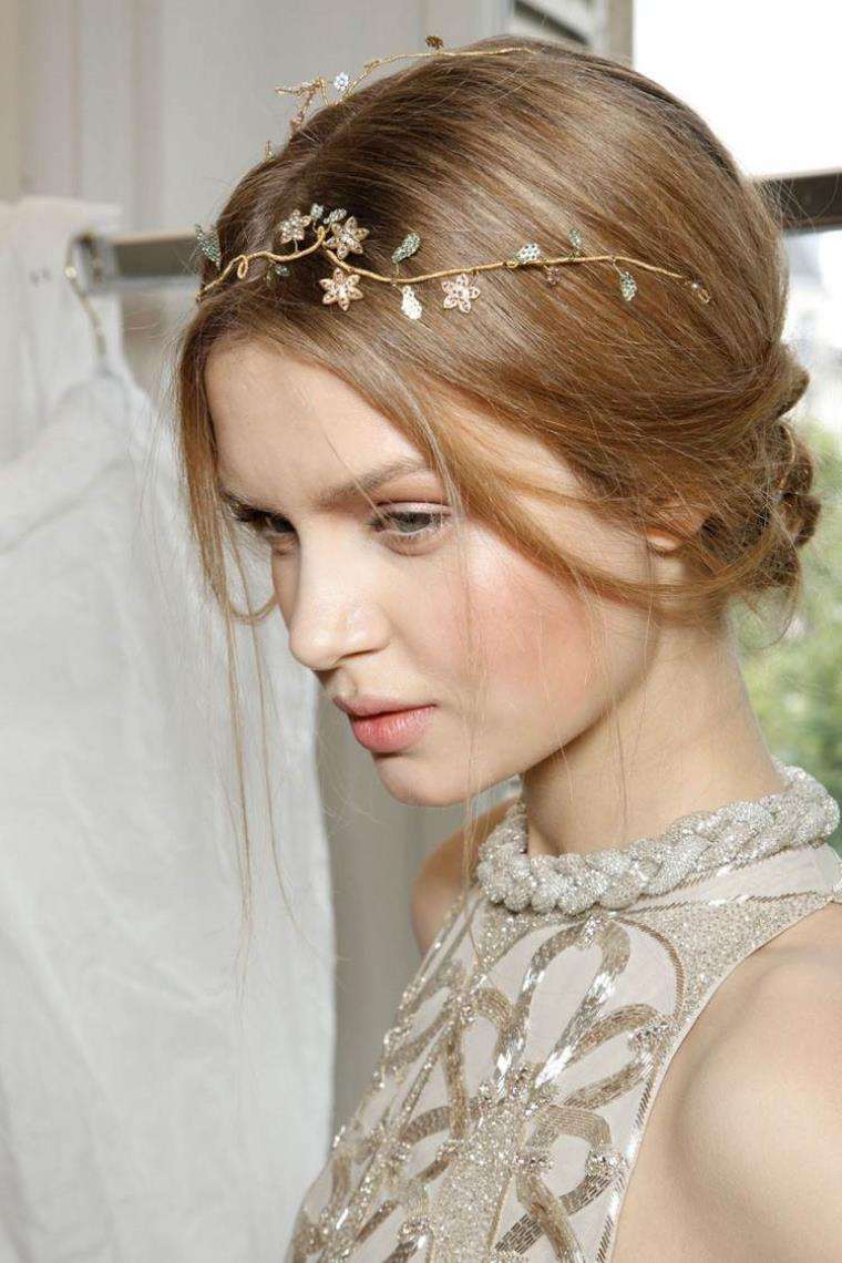 hairstyle-wedding-hair-long flower-tiara-delicates