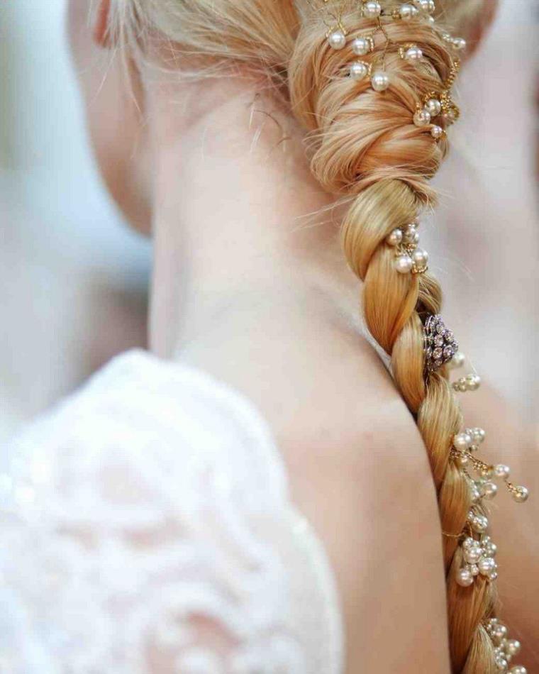 hairstyle-wedding-hair-braid-decorated long-beads