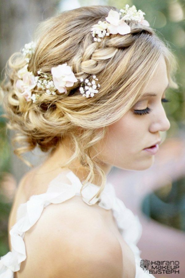 hairstyle bride 2014 chignon flowers