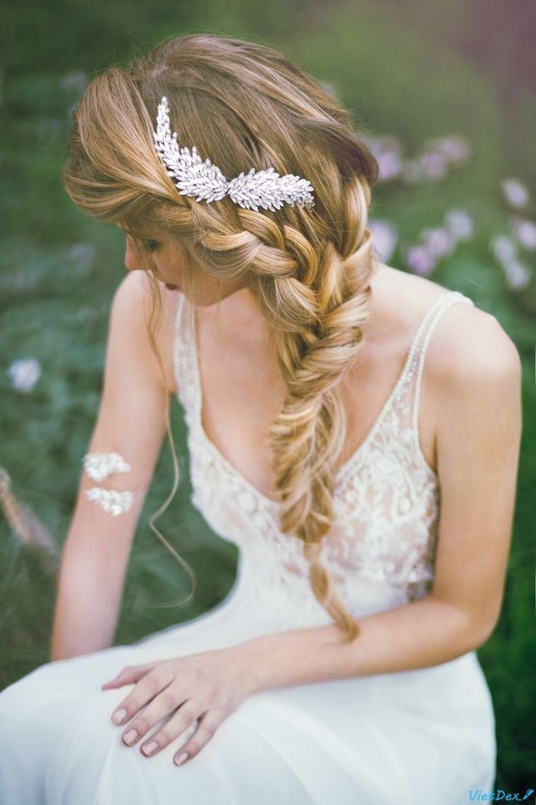 trend hairstyle 2023 shaded blonde matte idea hairstyle wedding