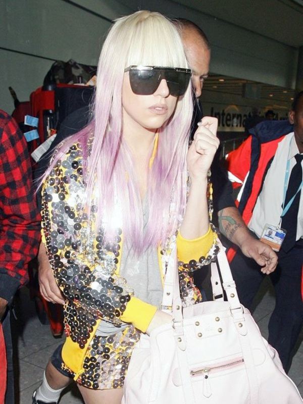 pink hair coloring Lady Gaga