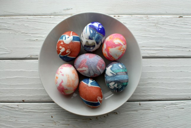 coloring easter eggs silk fabric beautiful simple sweet