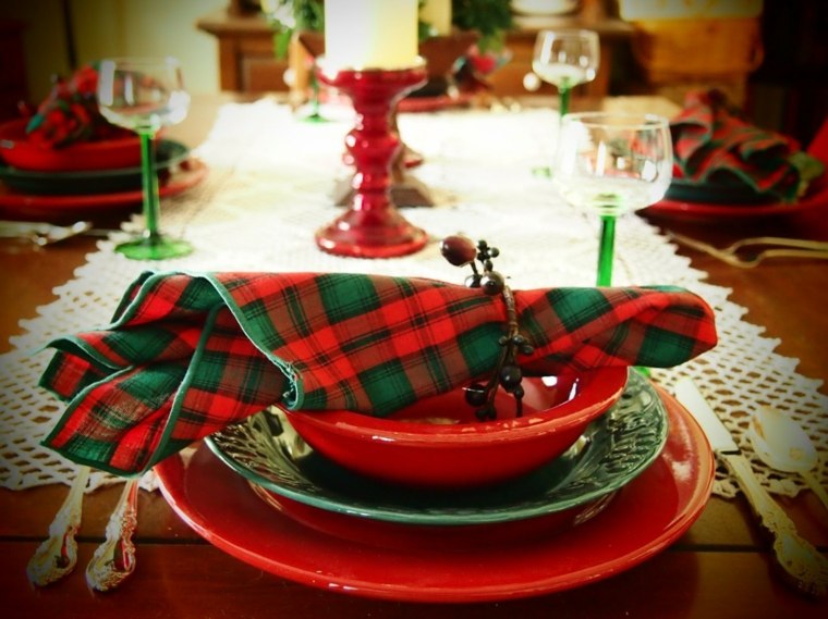 christmas table decoration images in red and white