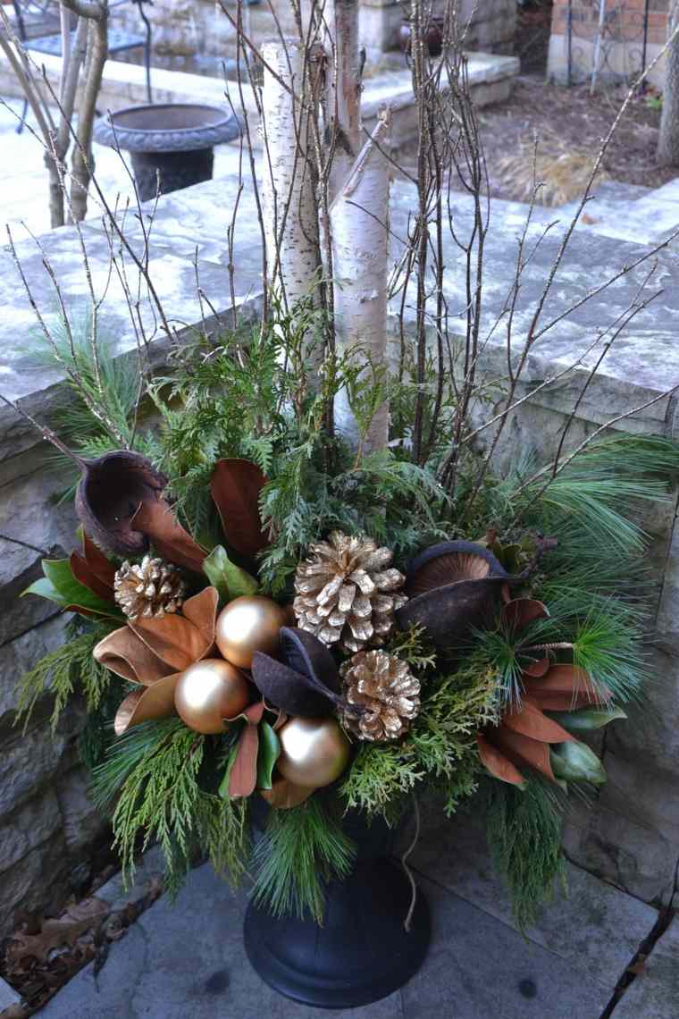 outdoor floral composition christmas design fir tree diy pine cone