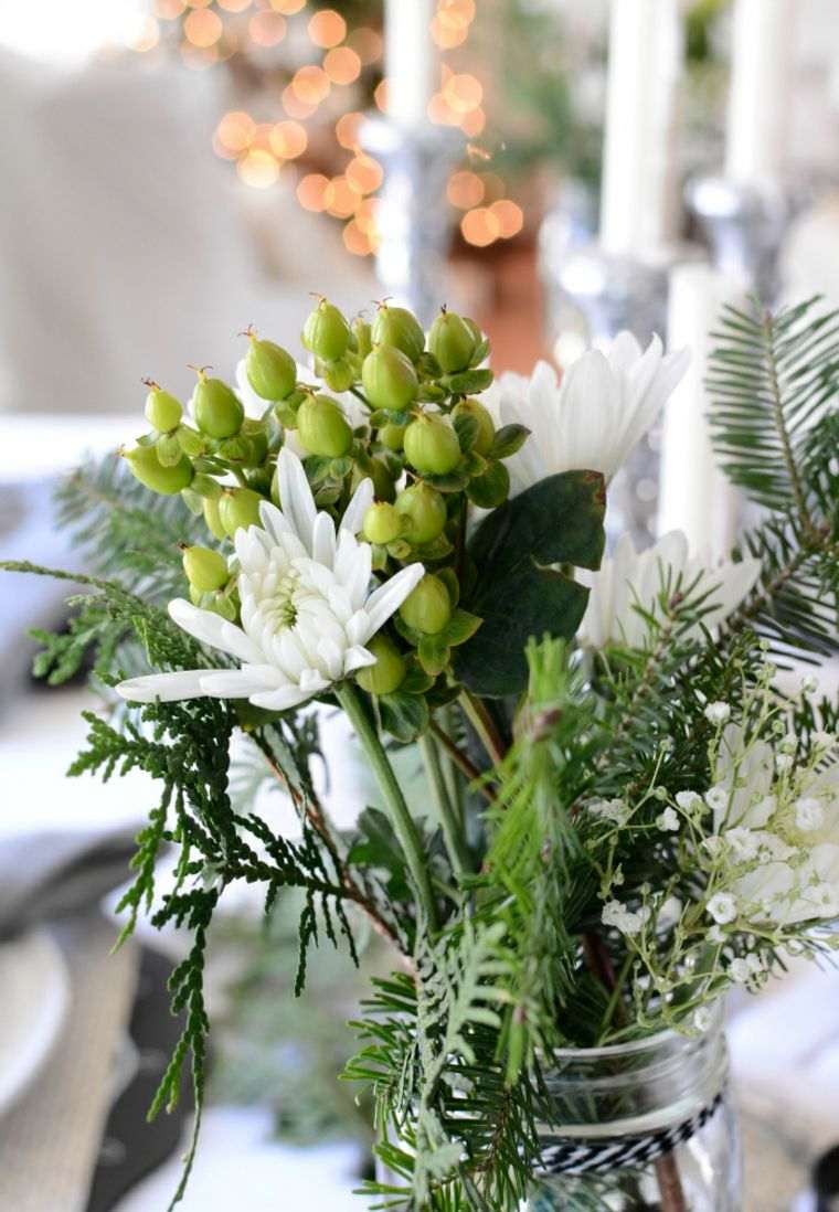 christmas blomst dekorasjon dekorasjon kvist bord måltid fest blomst vase