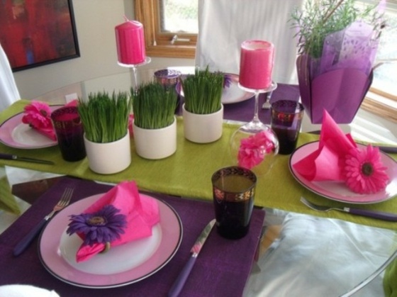 floral arrangements purple pink table