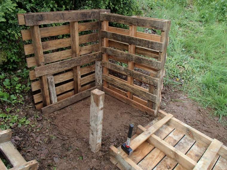 make a wood pallet composter